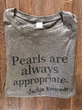 Pearls and tshirt L Charcoal  NWT
